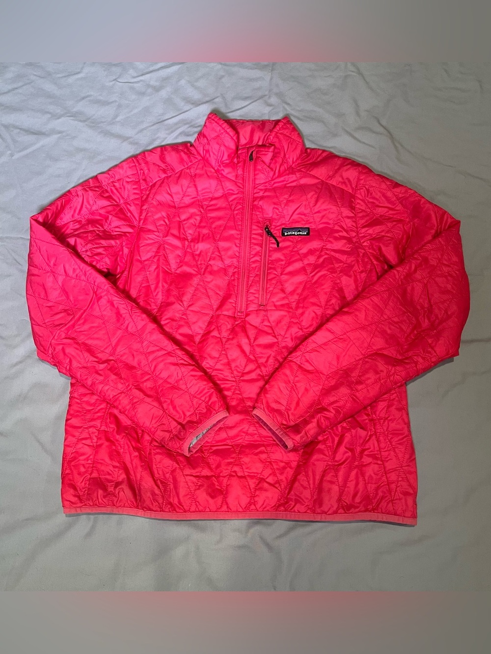 Hot pink Patagonia quilted puff half zip jacket